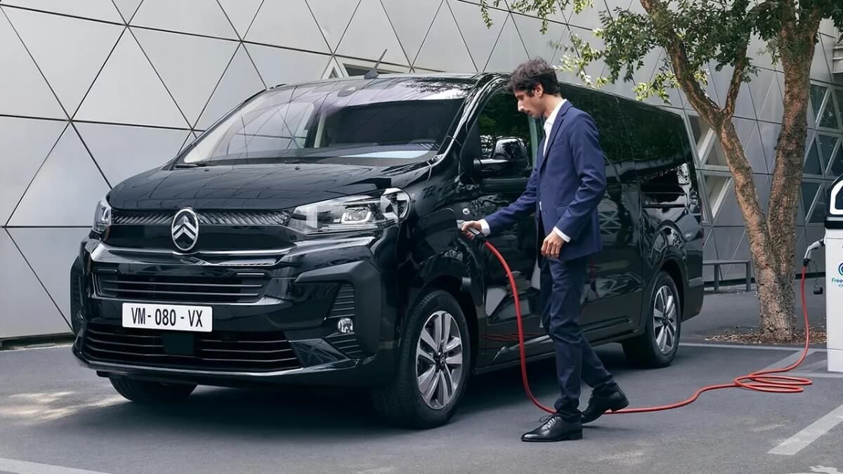 La Citroën ë-SpaceTourer se renueva y aumenta su autonomía hasta los 350 kilómetros