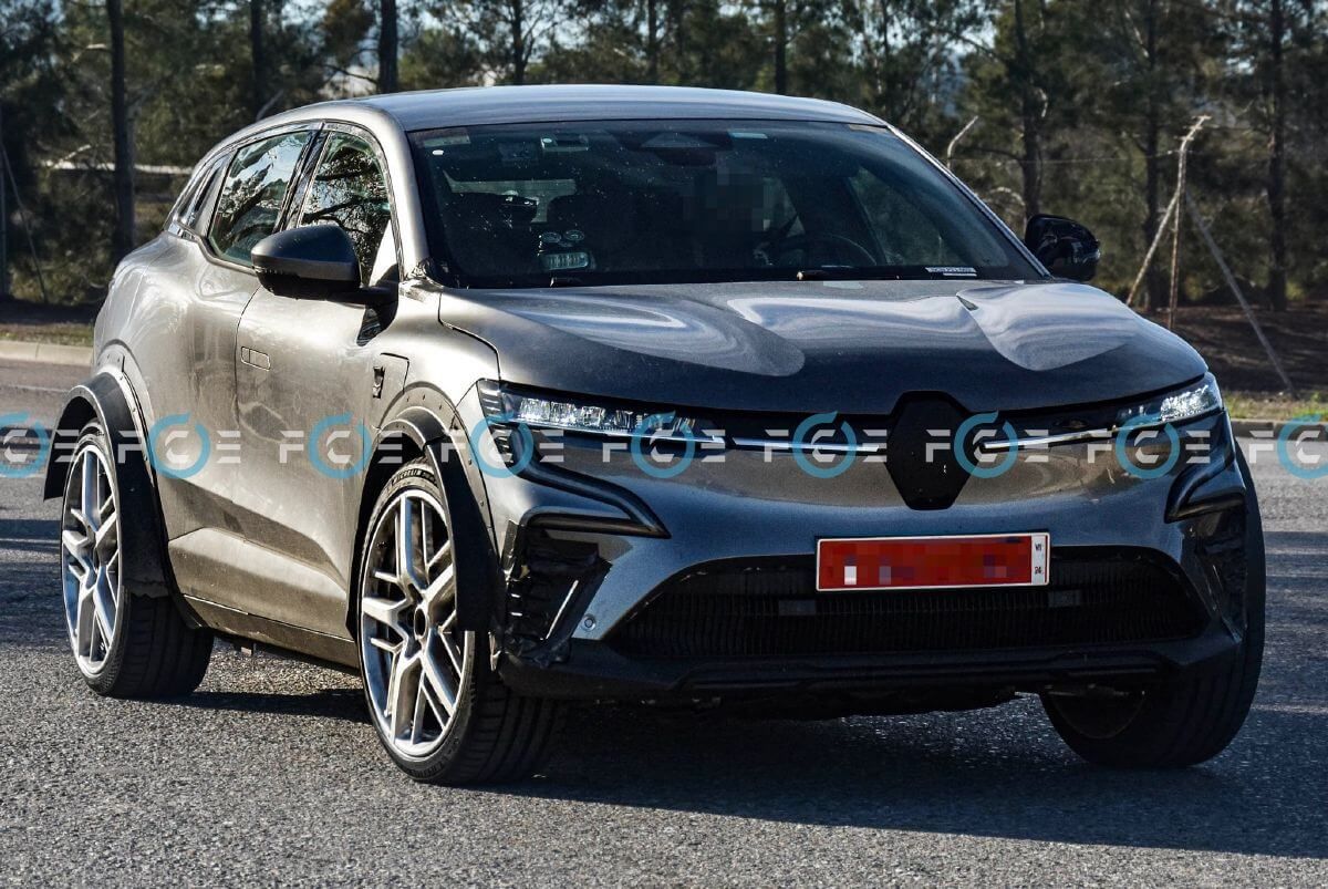 Bajo la carrocería de este Renault Mégane E-TECH se esconde el Alpine A390, el futuro rival eléctrico del CUPRA Formentor