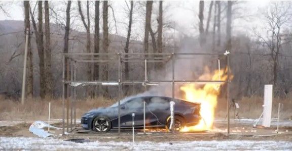 China completa las primeras pruebas de incendio en un coche a hidrógeno