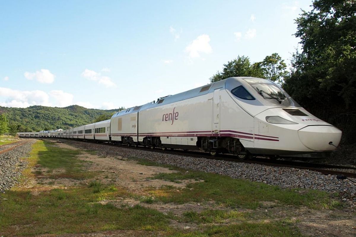 ¿Un tren de alta velocidad de hidrógeno? España va a intentar crearlo con 6,5 millones de euros de subvención pública