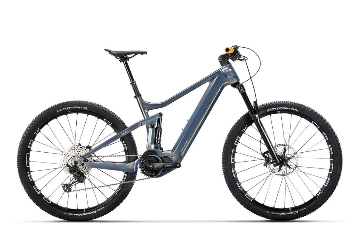 Esta Mountain eBike española de carbono y doble suspensión es un bicicletón con Shimano XT y motor Shimano EP8