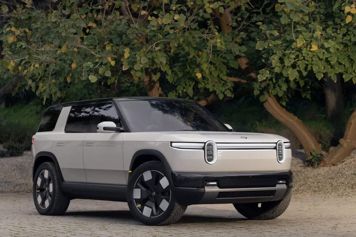 Apple estudia asociarse con Rivian, que quiere fabricar más de 150.000 unidades del SUV eléctrico R2 al año