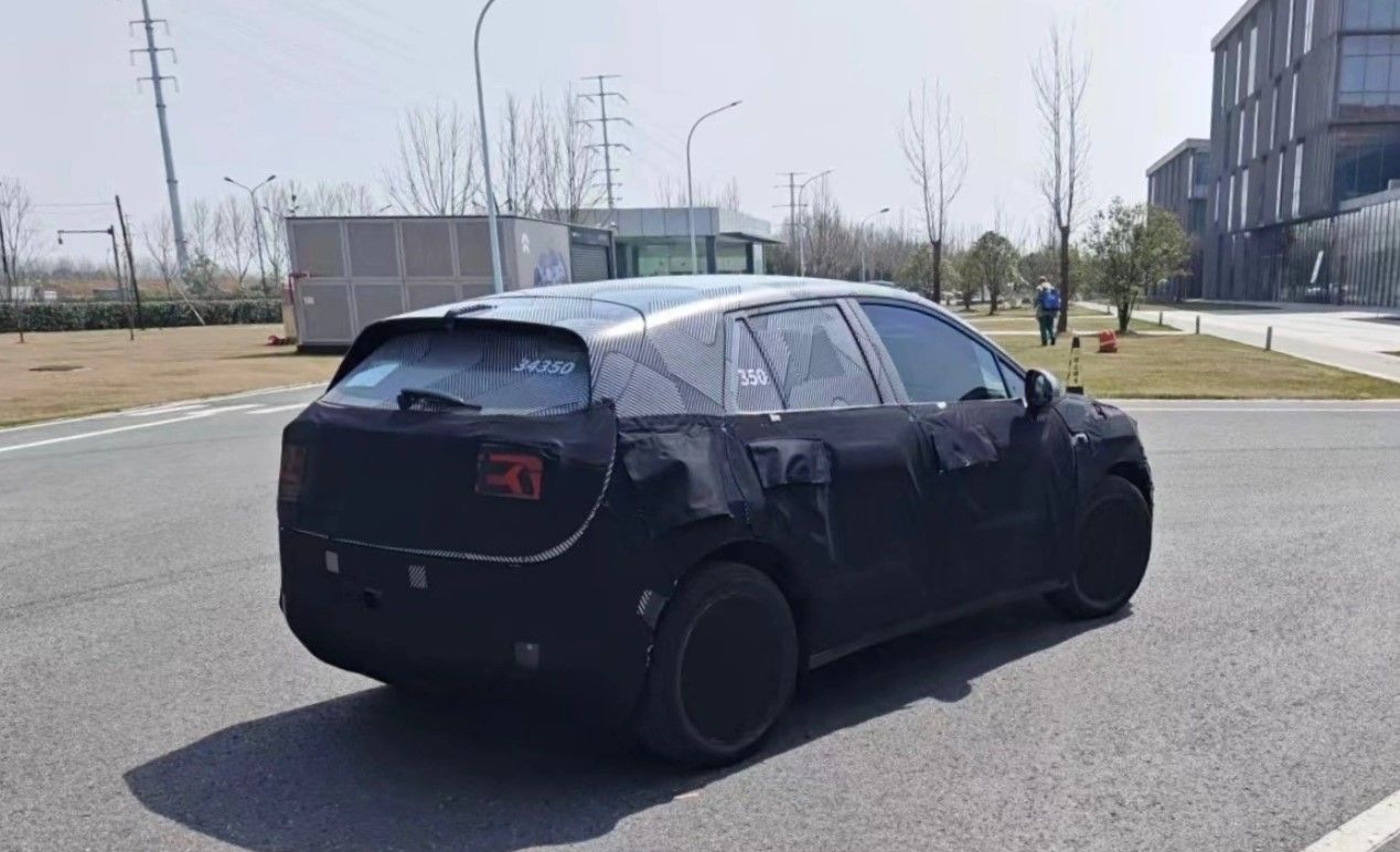 Avistado el coche eléctrico asequible de NIO, que llegará a Europa por debajo de los 30.000 euros y con cambio de batería