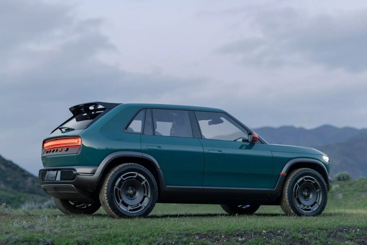 Rivian presenta por sorpresa el R3, un compacto eléctrico cuya estética neo-retro te enamorará