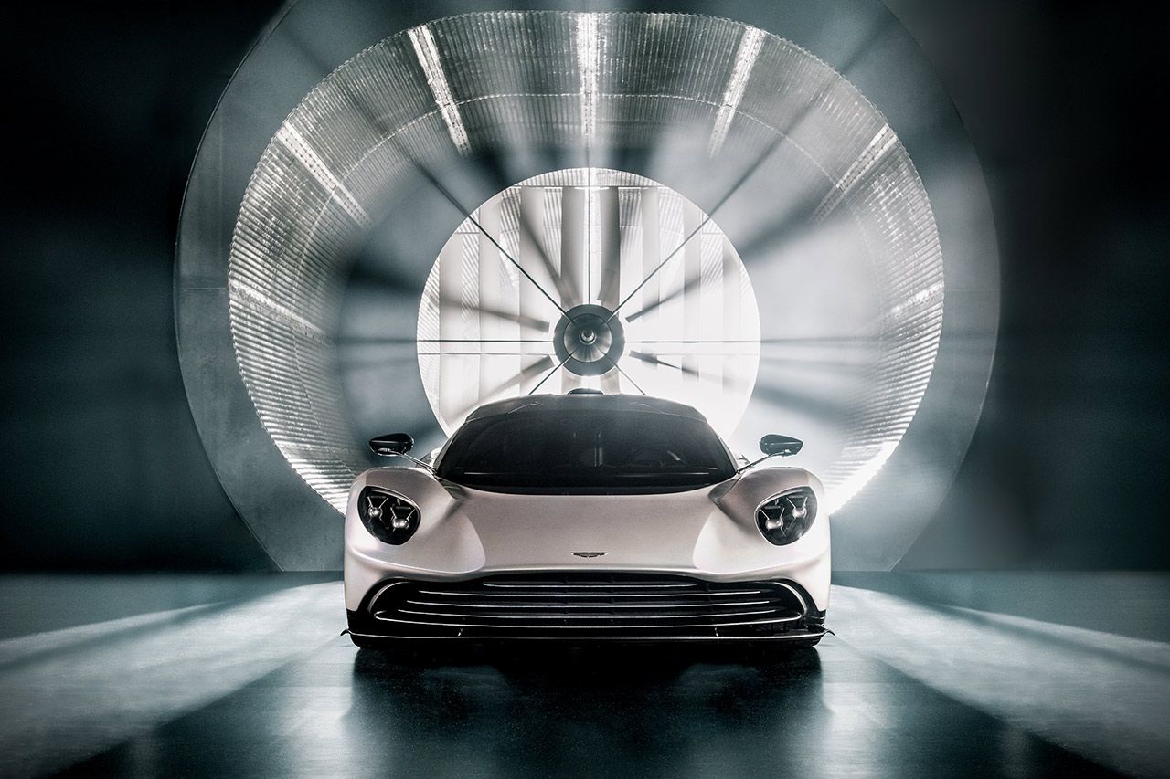 Aston Martin retrasa otro año más la llegada de su primer vehículo eléctrico, pero da pistas de sus cuatro primeros modelos