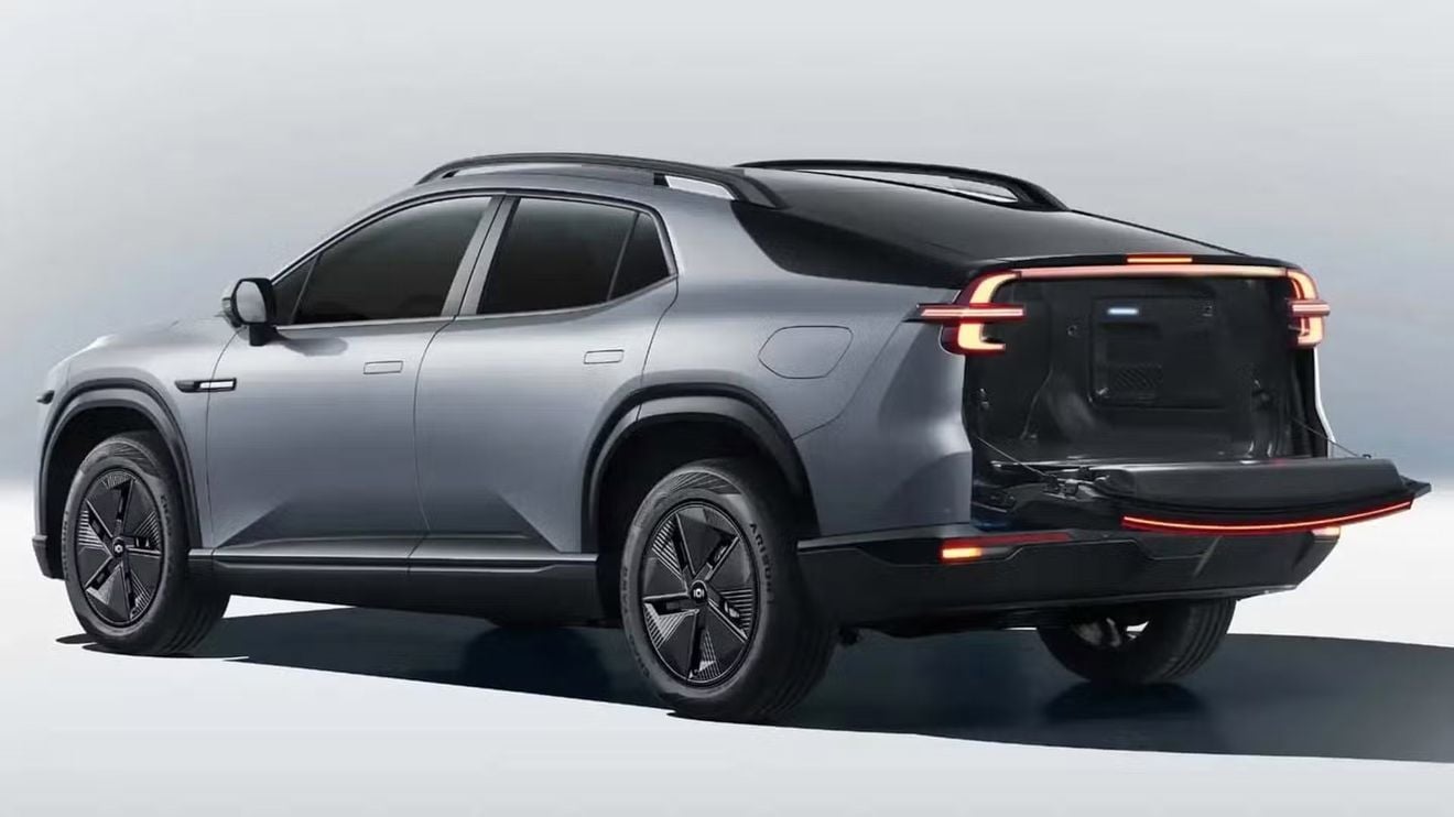 ¿Es un SUV coupé, una pick-up o un salón rodante? El Qiyuan E07 de Changan rompe todos los límites