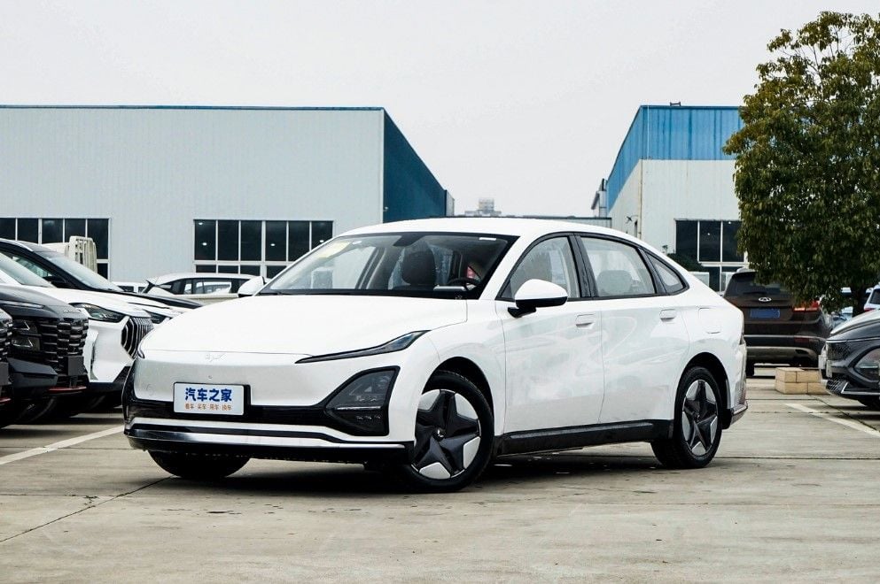 Después de arrasar con el económico Hongguang, ahora Wuling lanzará una berlina eléctrica con 400 km de autonomía y un precio de apenas 11.000 euros