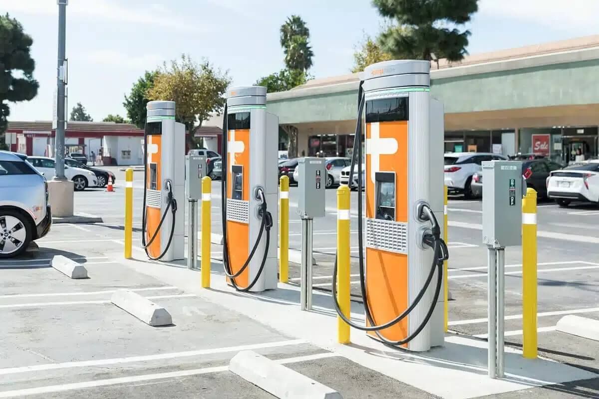 ChargePoint presenta una estación ultra-rápida de hasta 3.000 kW para camiones eléctricos