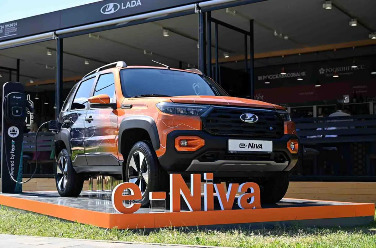 Lada e-Niva Travel: el veterano todoterreno de 1998 recibe una versión eléctrica con 175 km de autonomía