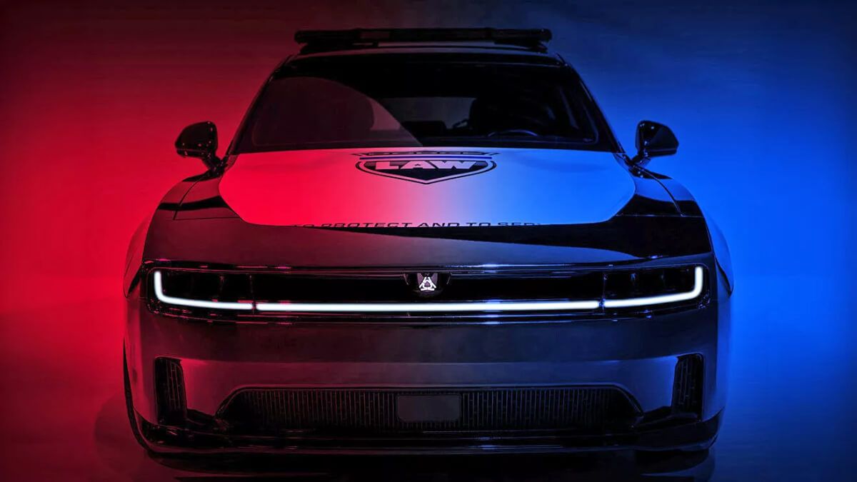 El nuevo Dodge Charger eléctrico seguirá ofreciéndose como coche de policía en Estados Unidos