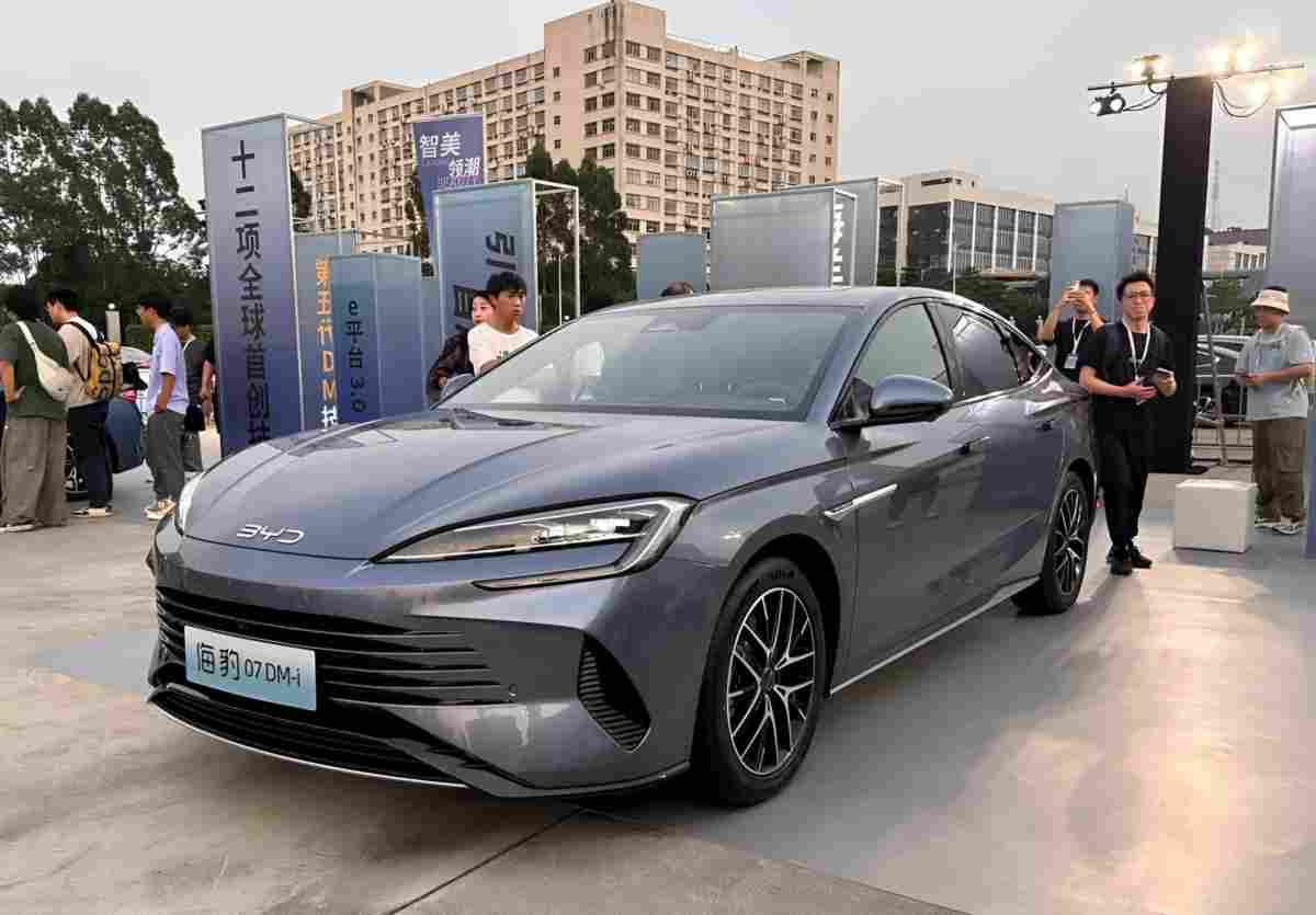 BYD Seal 07 DM-i. Llega la quinta generación del sistema híbrido enchufable con más de 100 km de autonomía eléctrica