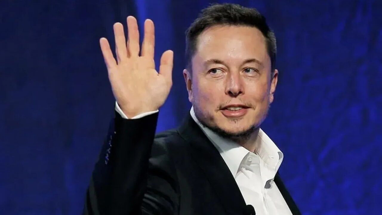 Esta encuesta señalaba que el 94% de los alemanes no compraría un Tesla. Ahora, Elon Musk ha compartido unos nuevos resultados manipulados por bots