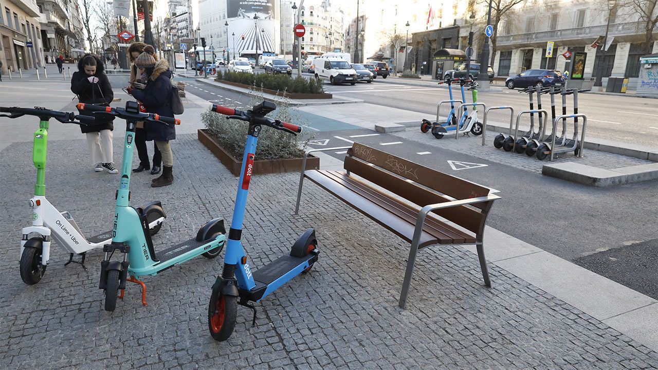 Madrid se carga los patinetes eléctricos de alquiler de sus calles, y los motivos están muy claros