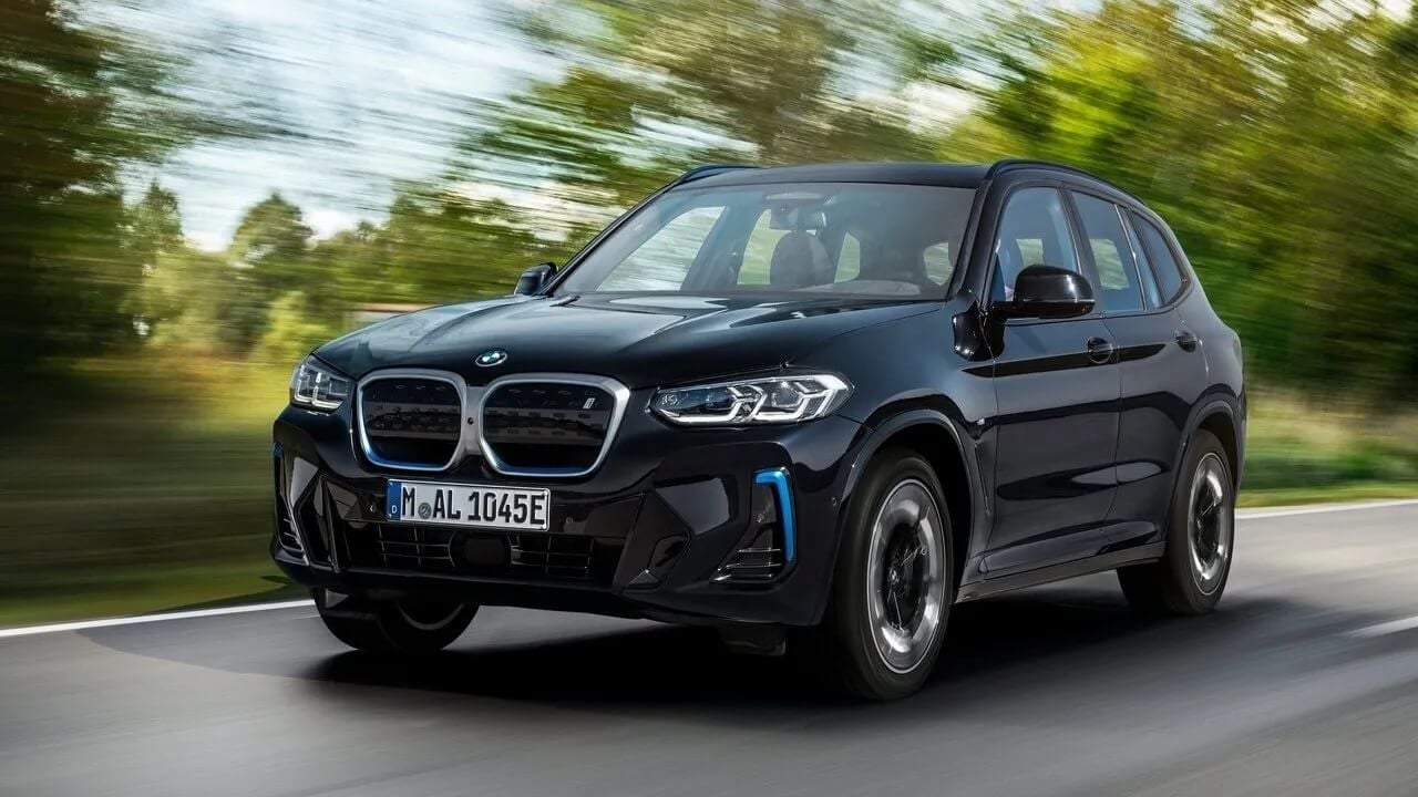 BMW deja de vender el iX3 eléctrico, este es el motivo detrás de su desaparición