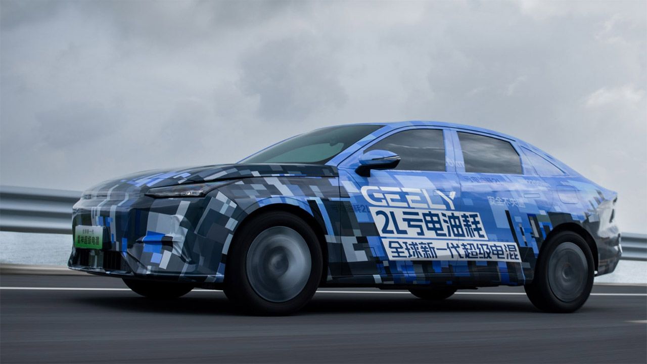 Geely deja atrás a BYD y SAIC con su nueva tecnología híbrida enchufable, que promete 2.390 km de autonomía