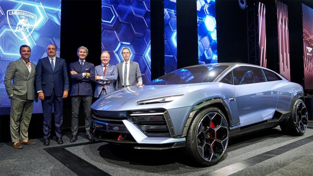 Lamborghini no dará marcha atrás con la electrificación, ni con los nuevos híbridos ni con su futuro Lanzador