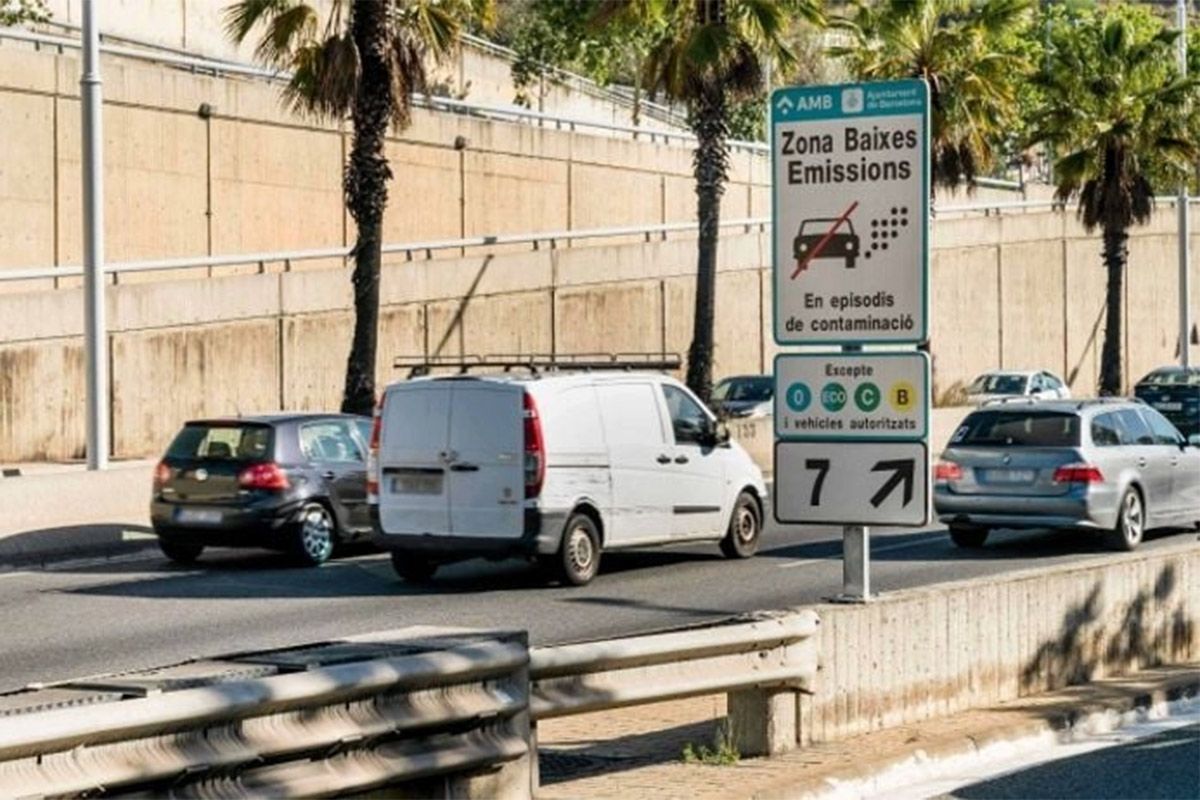 ¿Dónde se han quedado las prometidas Zonas de Bajas Emisiones para los coches eléctricos en las ciudades españolas?