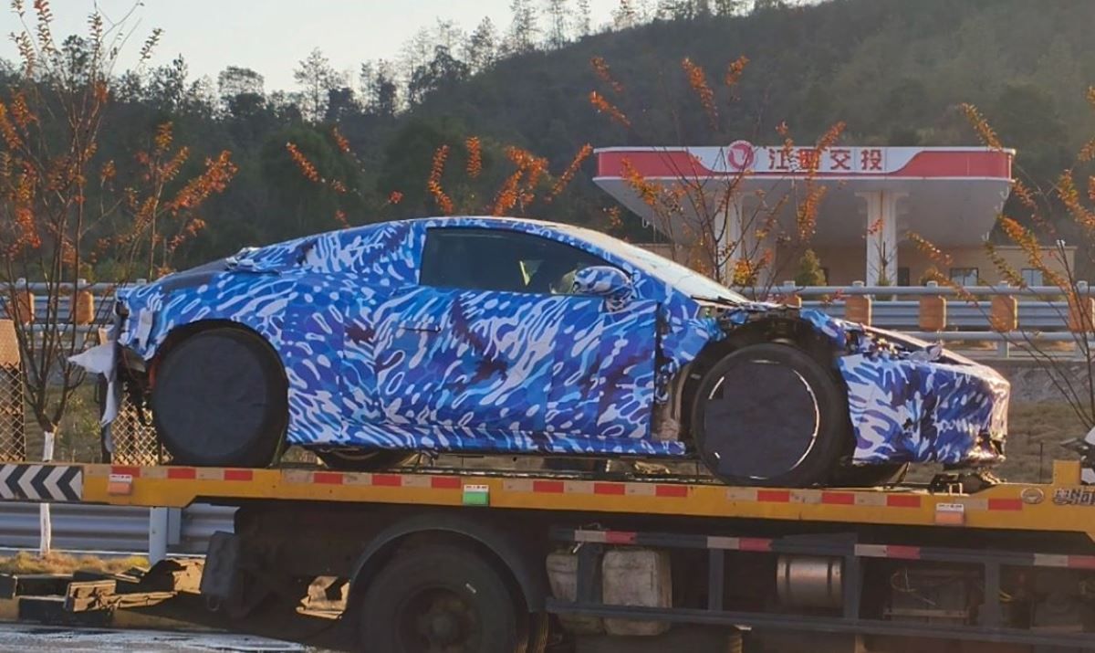 Tiembla Porsche 911. BYD trabaja en un rival eléctrico que ha sido avistado por primera vez