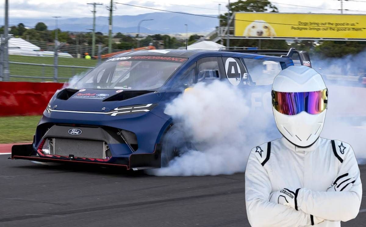 The Stig conduce en el circuito de Top Gear la furgoneta eléctrica de 2.000 CV de Ford