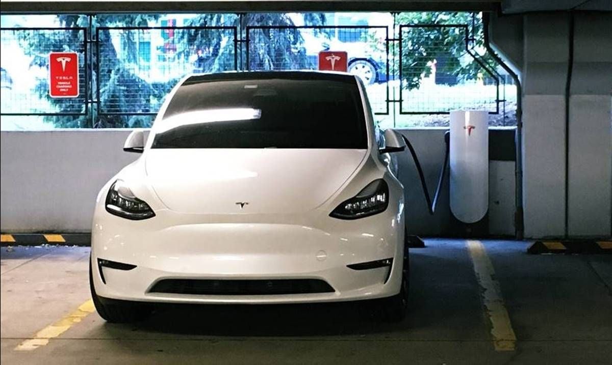 Este comercial recorre 900 km al día con su Tesla Model Y estándar