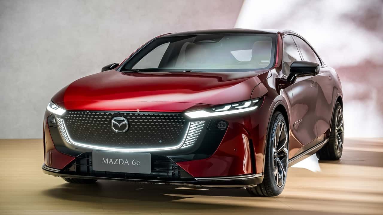 El nuevo coche eléctrico de Mazda nace anticuado, pero tiene una versión muy interesante