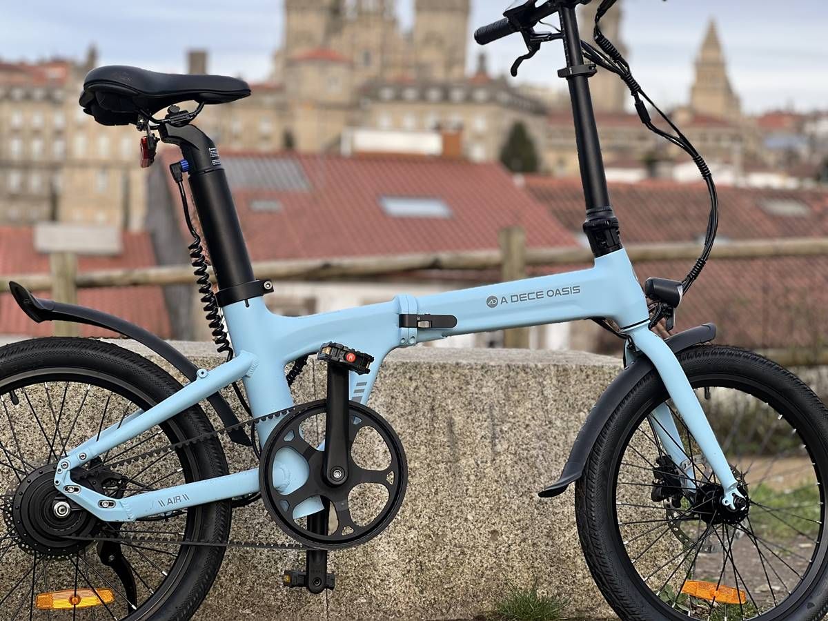 Prueba ADO Air 20. Una bici eléctrica plegable, ligera y con correa de carbono