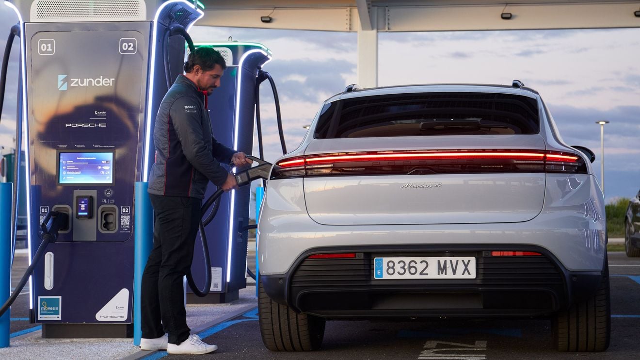 La mala estrategia con el coche eléctrico y los aranceles hunden a Porsche