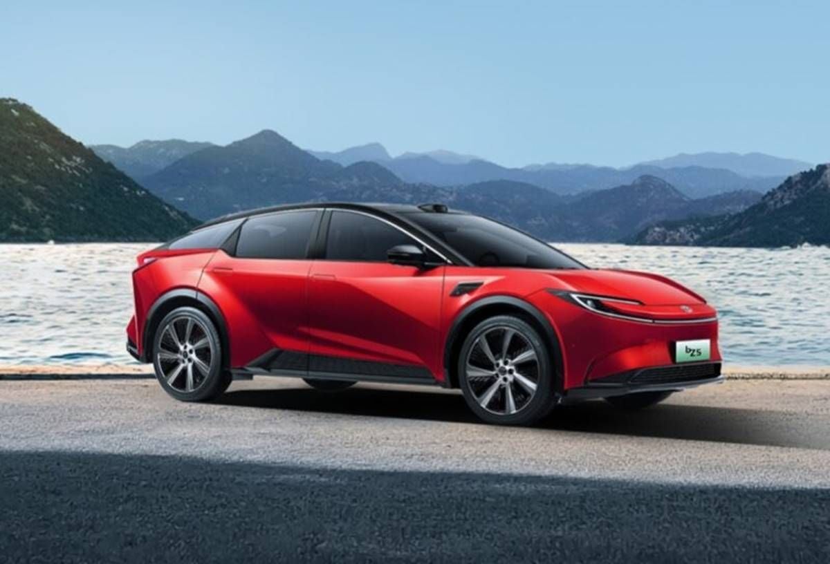 El Toyota bZ5 con baterías Blade de BYD inicia su producción