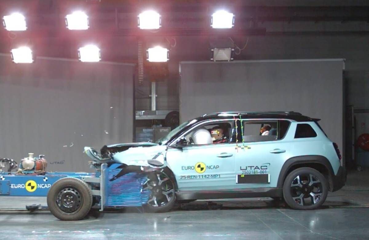 El Renault 4 y el Peugeot e-3008 decepcionan en las pruebas de choque