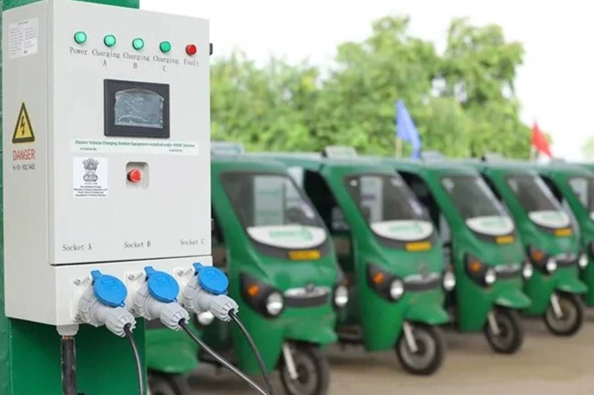 El ascenso de la movilidad eléctrica en India frena la demanda de petróleo