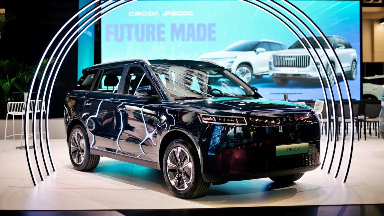Tras el éxito de Omoda, su marca hermana Jaecoo presenta su primer coche eléctrico en España