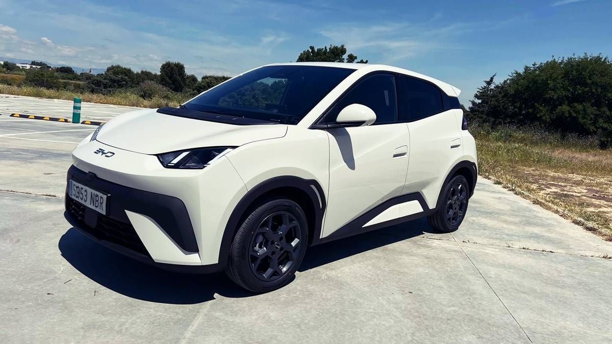 El BYD Dolphin Surf llega a España con un precio muy atractivo, así es el eléctrico más pequeño de la marca china