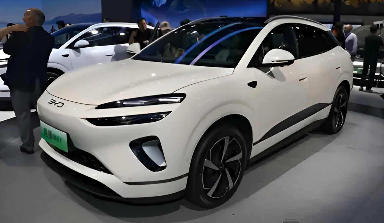 Así es el BYD Seal 06 que llegará este año para añadir más madera al segmento D-SUV