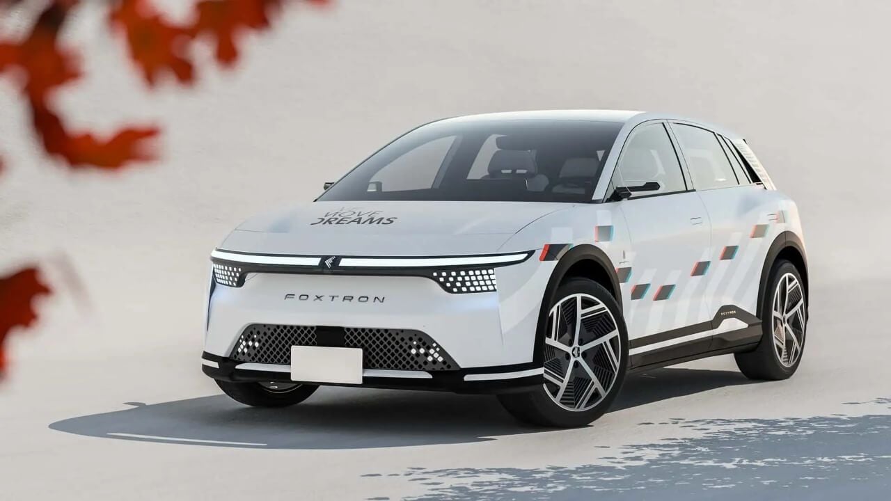 Esta marca japonesa fue una pionera del coche eléctrico, pero ahora se ve obligada a recurrir al fabricante del iPhone para crear su próximo modelo