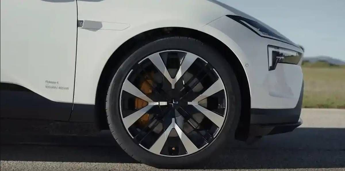 Polestar 4 se actualiza: batería de 100 kWh, 755 km de autonomía y frenos Brembo
