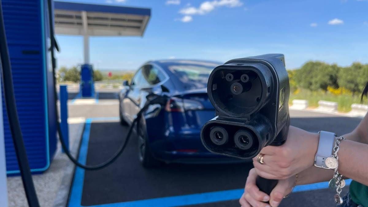 Estos son los principales mitos que todavía rodean al coche eléctrico