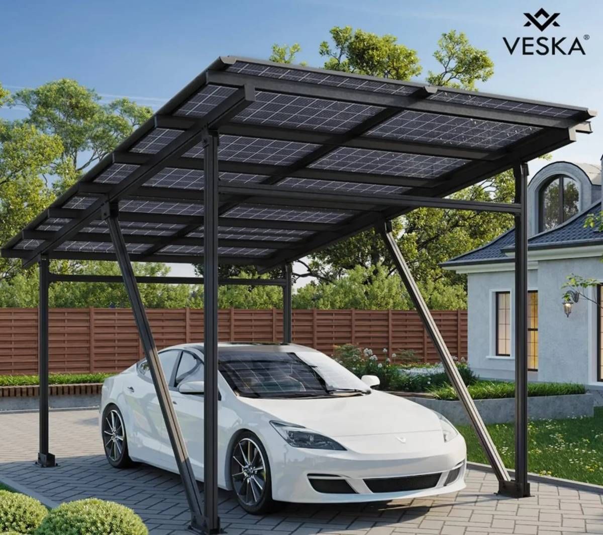 Así puedes proteger tu coche y ahorrar hasta 2.000 euros al año cargando con energía solar en casa