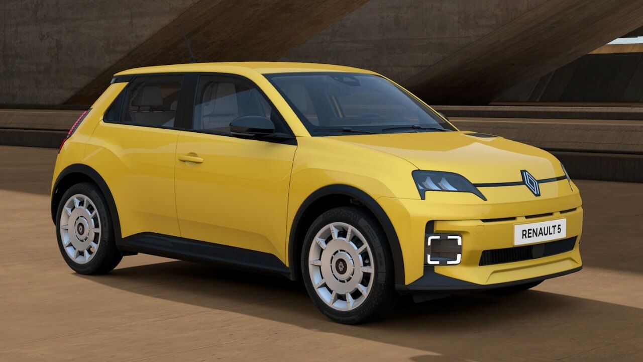 El Renault 5 estrena más novedades, su versión de mayor autonomía ahora es más barata