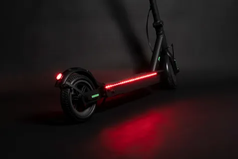 Youin L2: el nuevo patinete eléctrico con luces LED, neumáticos  antipinchazos y freno de disco
