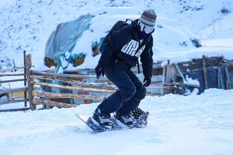 Así es la primera tabla de snowboard de hielo del mundo
