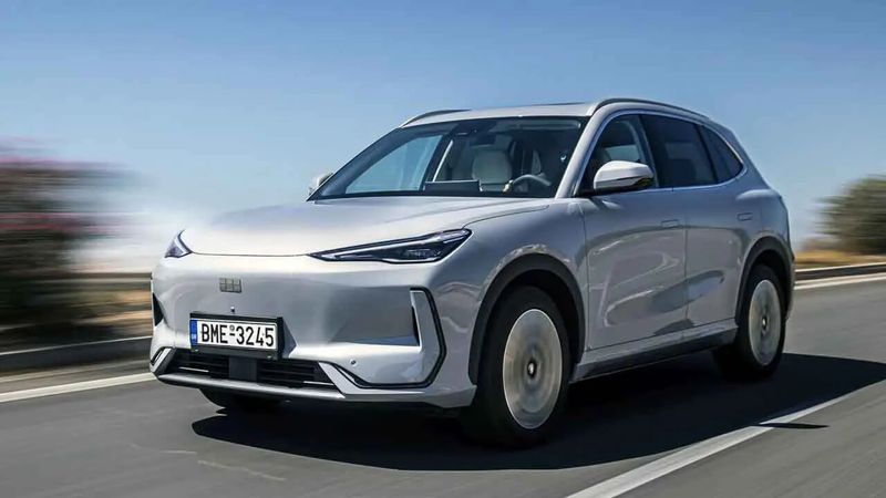 Geely Roro Geely llega a España, una nueva marca china se suma a nuestro mercado