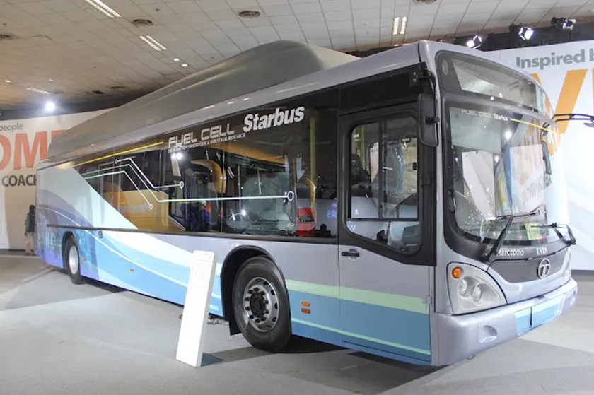 Tata-Starbus-Fuel-Cell-hydrogen-bus-tata-motors