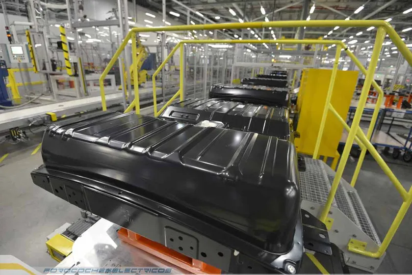 778-Nissan’s-UK-Battery-Plant-complete-Nissan-battery-pack