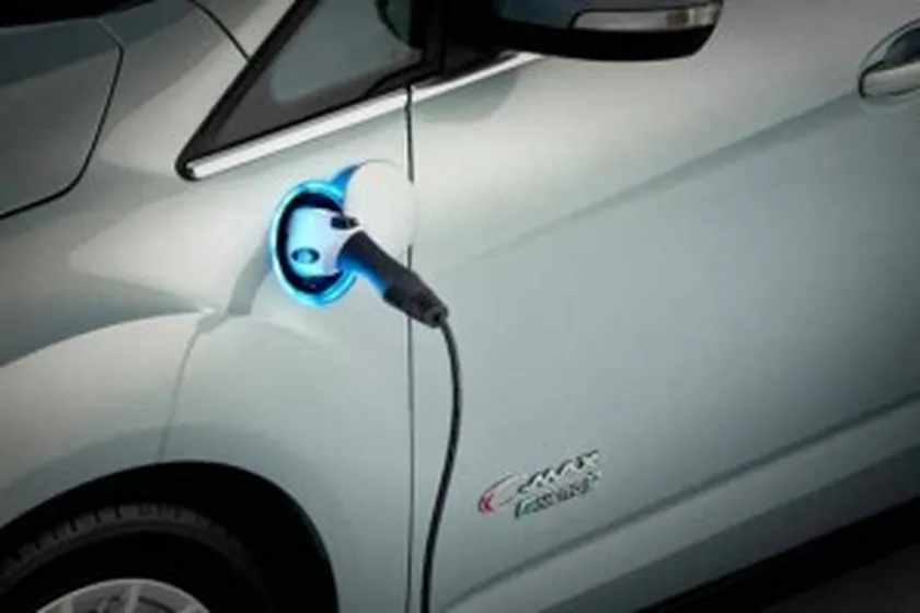 ford-c-max-energi-charge