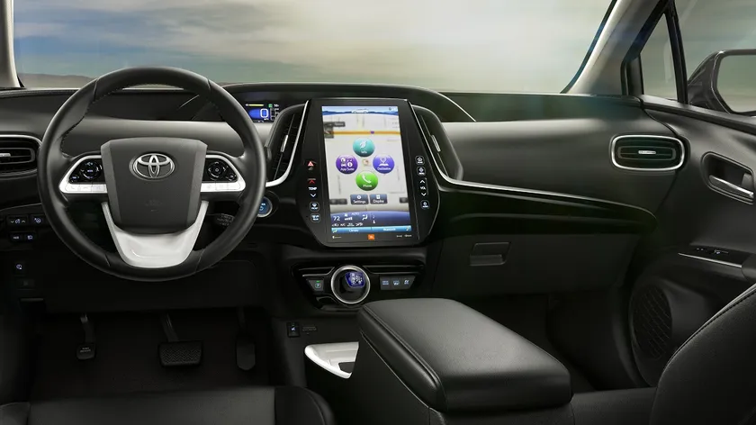 Toyota-Prius-Prime-interior-2
