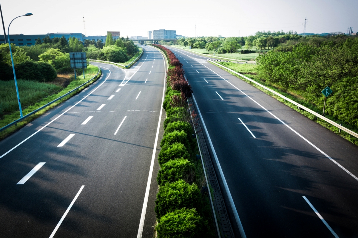 Autovía y autopista: diferencias, velocidad máxima y señalización en ...
