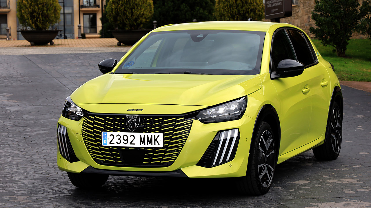 Tras los problemas del motor 1.2 PureTech, Peugeot revive gracias al éxito de sus eléctricos
