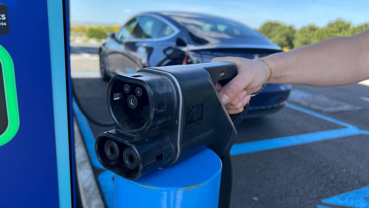 Así pierdes hasta un 25% de la energía cuando cargas tu coche eléctrico
